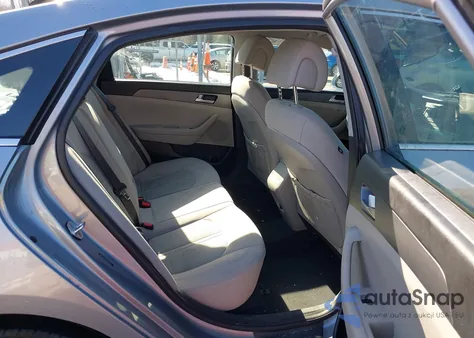 2017 Hyundai Sonata z USA, uszkodzony, nr VIN 5NPE24AF9HH514566